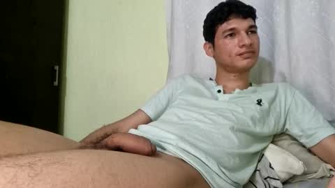 Snapshot of paulhot18 chatting on November 2025 05:29:02 AM Paul Mklain online show from November 2025 05:29:02 AM