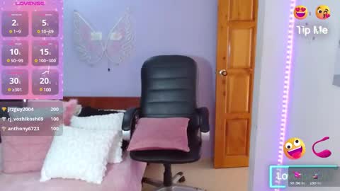 paulina online show from January 2025 08:24:01 PM