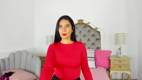 paulina lux online show from February 2026 08:03:02 PM