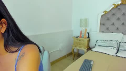 paulina lux online show from February 2026 03:08:01 PM