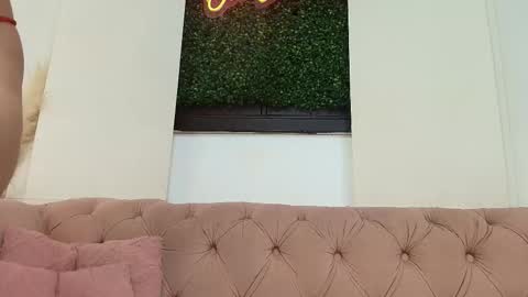 Snapshot of paulina_saruma chatting on October 2025 08:20:01 PM PAU online show from October 2025 08:20:01 PM