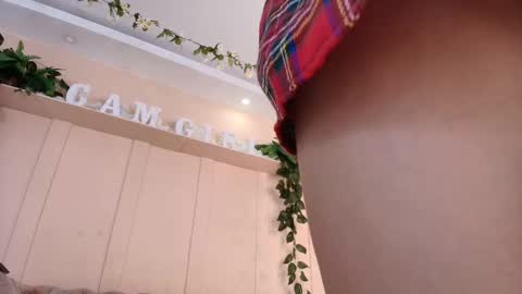 Snapshot of paulina_saruma chatting on November 2025 07:07:02 PM PAU online show from November 2025 07:07:02 PM