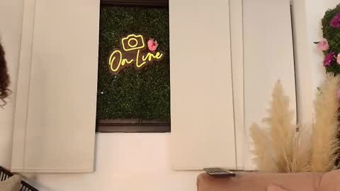 Snapshot of paulina_saruma chatting on November 2025 07:06:01 PM PAU online show from November 2025 07:06:01 PM