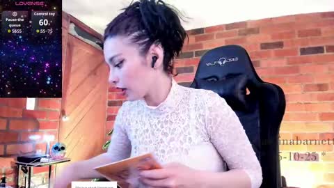 Paulina online show from October 2025 04:09:01 PM
