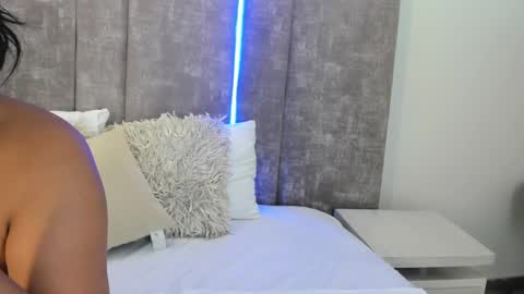 Paulina online show from February 2025 12:16:01 PM