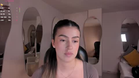 Paulina Santos  online show from September 2025 07:14:01 PM