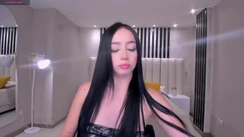 Snapshot of paulinesanz chatting on May 2026 07:12:01 PM Pauline Sanz online show from May 2026 07:12:01 PM