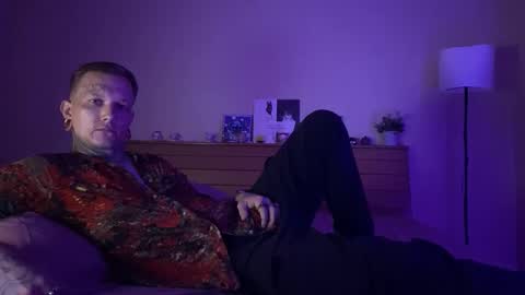 Paul Velvet online show from November 2025 01:54:02 PM