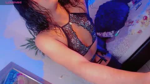 Snapshot of paytoncamila chatting on November 2025 06:04:02 AM Payton online show from November 2025 06:04:02 AM