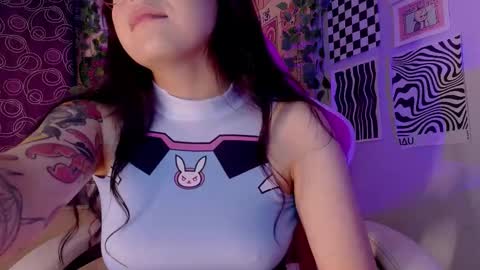  P E A C H   online show from February 2026 02:06:02 AM