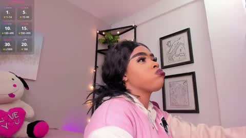 Snapshot of peachbrii chatting on June 2026 12:22:02 PM Briana online show from June 2026 12:22:02 PM
