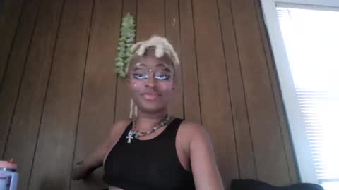 Peach online show from December 2025 08:50:02 PM