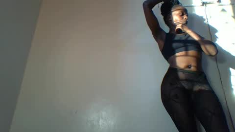 peachy_ebony online show from November 2025 02:49:01 PM