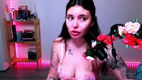 Peachy online show from October 2025 06:06:02 PM