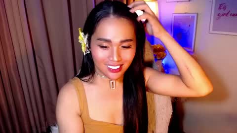 Snapshot of peakaboo_xx chatting on May 2026 01:34:02 AM Angel Creamdensada online show from May 2026 01:34:02 AM