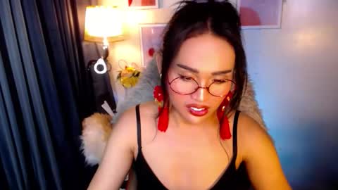 Snapshot of peakaboo_xx chatting on June 2026 07:25:02 AM Angel Creamdensada online show from June 2026 07:25:02 AM