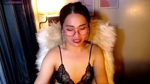 Snapshot of peakaboo_xx chatting on June 2026 02:24:02 AM Angel Creamdensada online show from June 2026 02:24:02 AM