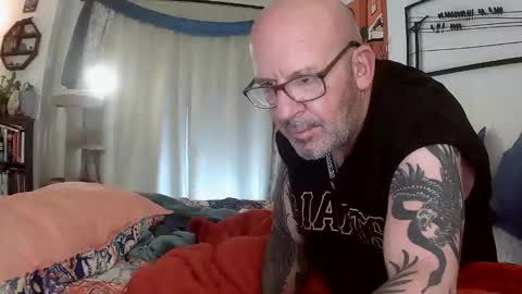 Snapshot of peanutbutterandjealous1 chatting on April 2026 09:45:01 PM peanutbutterandjealous1 online show from April 2026 09:45:01 PM