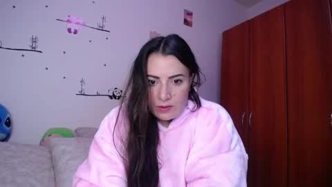 Pearl online show from September 2025 07:19:02 PM