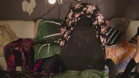 NEXT CHILL SESH  1130 930pm -ish PEEK online show from November 2025 02:56:02 AM