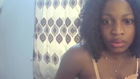 Snapshot of peetyface chatting on October 2025 11:43:01 AM Lizzy online show from October 2025 11:43:01 AM