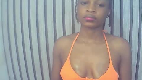 Snapshot of peetyface chatting on November 2025 01:59:02 PM Lizzy online show from November 2025 01:59:02 PM