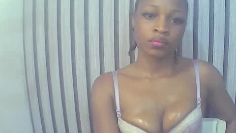 Snapshot of peetyface chatting on November 2025 09:46:01 AM Lizzy online show from November 2025 09:46:01 AM