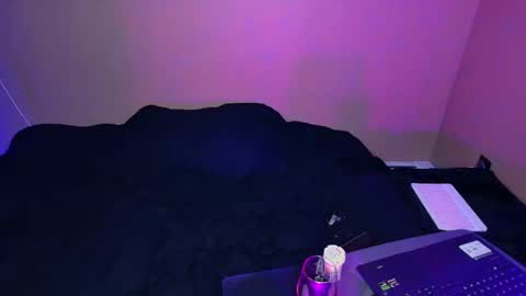 Tiffany Von-Pierre online show from June 2026 01:44:02 AM