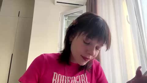 Lolly online show from November 2025 09:42:01 AM