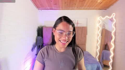 penelope online show from November 2025 03:23:02 AM