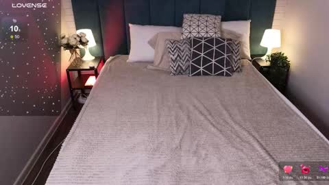 Snapshot of peneloppa_star chatting on November 2025 10:00:02 PM Hi Im Peneloppa online show from November 2025 10:00:02 PM