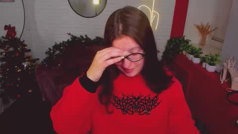 Hi  Im Peneloppa online show from December 2025 01:02:02 AM