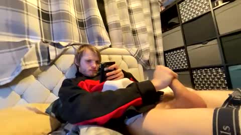 Snapshot of penguin666778 chatting on September 2025 09:58:01 PM Penguin online show from September 2025 09:58:01 PM