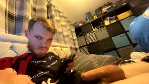 Snapshot of penguin666778 chatting on October 2025 08:32:02 PM Penguin online show from October 2025 08:32:02 PM