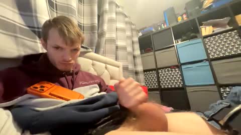 Penguin online show from December 2025 04:36:02 PM