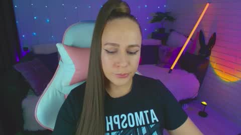 Dia  online show from September 2025 07:13:02 PM