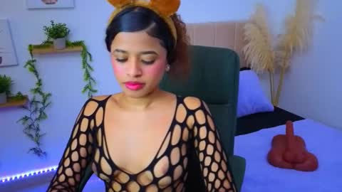 Snapshot of pequitasmedusa9 chatting on October 2025 06:07:02 PM pequitasmedusa9 online show from October 2025 06:07:02 PM