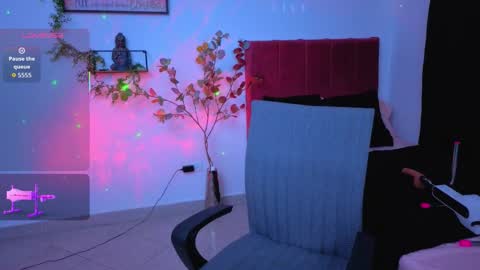 Snapshot of pequitasmedusa9 chatting on November 2025 03:32:02 AM pequitasmedusa9 online show from November 2025 03:32:02 AM