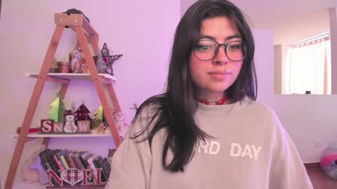 Sarah Ana Banana online show from December 2024 10:25:01 PM