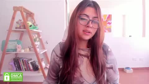Sarah Ana Banana online show from September 2025 06:31:02 PM