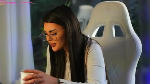 Dee online show from December 2024 09:38:02 AM