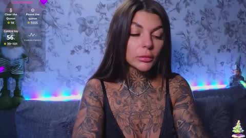 Snapshot of perfecttbaby77n chatting on December 2024 07:17:01 AM Anna online show from December 2024 07:17:01 AM