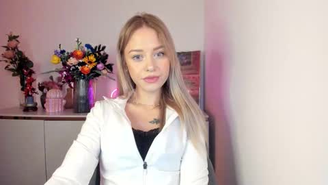 Cindy online show from October 2025 05:26:02 AM