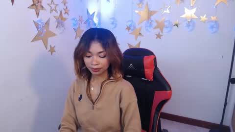 Perla online show from October 2025 09:25:02 PM