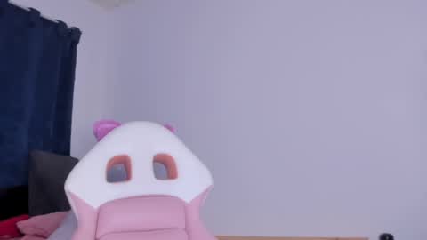 Perla online show from December 2024 02:25:02 AM