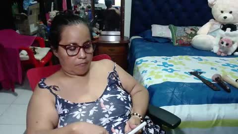 Snapshot of pervert_mommy_x chatting on December 2024 02:57:01 PM SAMY online show from December 2024 02:57:01 PM