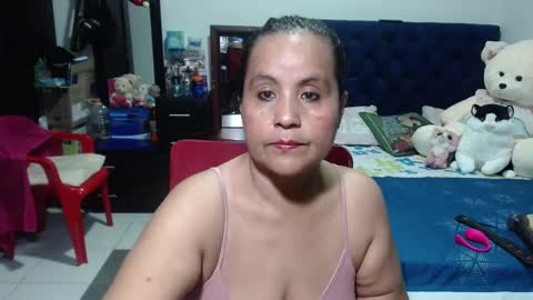 Snapshot of pervert_mommy_x chatting on December 2024 10:43:01 AM SAMY online show from December 2024 10:43:01 AM