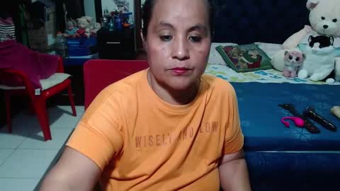 Snapshot of pervert_mommy_x chatting on December 2024 12:17:01 PM SAMY online show from December 2024 12:17:01 PM