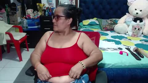 Snapshot of pervert_mommy_x chatting on December 2024 01:02:01 PM SAMY online show from December 2024 01:02:01 PM