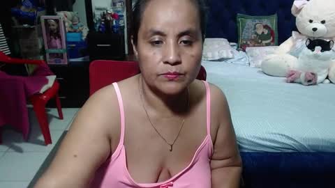 Snapshot of pervert_mommy_x chatting on January 2025 04:39:02 PM SAMY online show from January 2025 04:39:02 PM